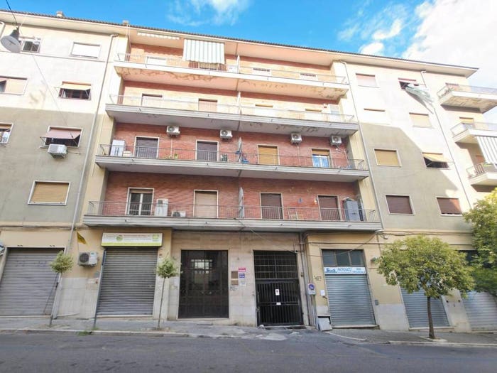 Appartamento con 5 locali in vendita in Centro, Cosenza
