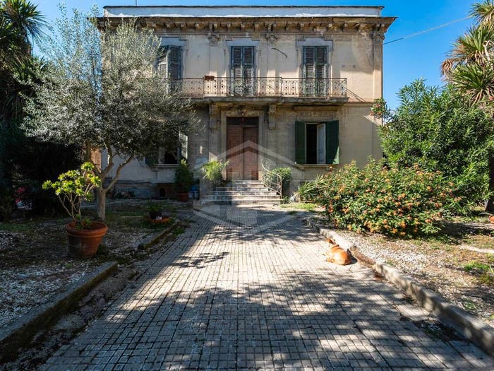 Casa con 6 locali in vendita in Corso Cesare Battisti, Centro, Cardito