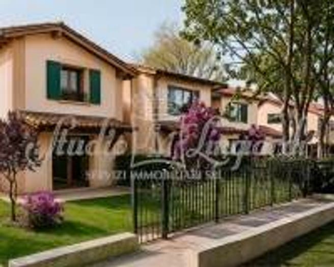 Casa quadrilocale in vendita in via Barni, Centro, Dovera