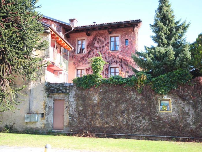 Casa con 6 locali in vendita in Via Umberto I, Centro, Cannobio