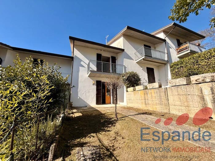 Casa quadrilocale in vendita in viale dei pini, Spinello, Santa Sofia