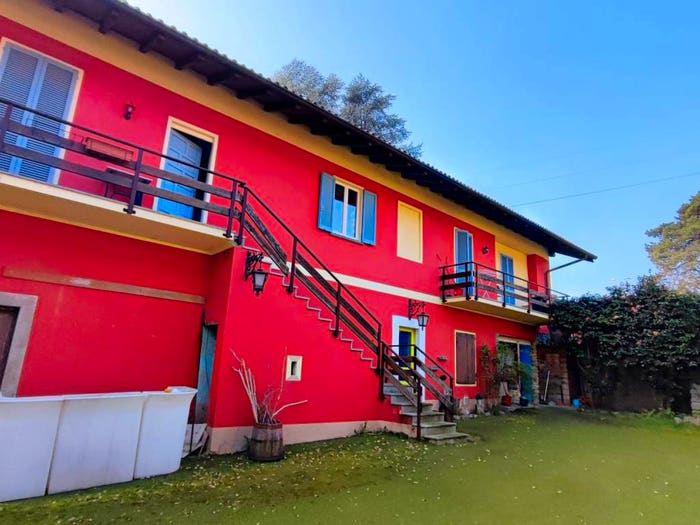 Casa con 6 locali in vendita in Via Borgomanero, Paruzzaro