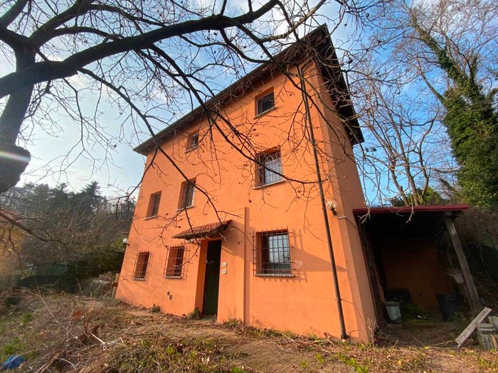 Casa con 5 locali in vendita in Via Novembre, Montanesi, Mignanego