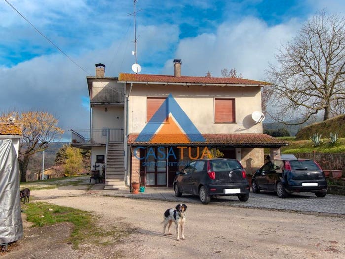 Casa quadrilocale in vendita in Via Rimembranze, Centro, Amelia