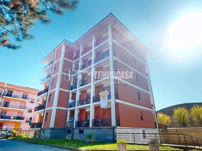 Appartamento quadrilocale in vendita in Viale Risorgimento, Centro, Bra