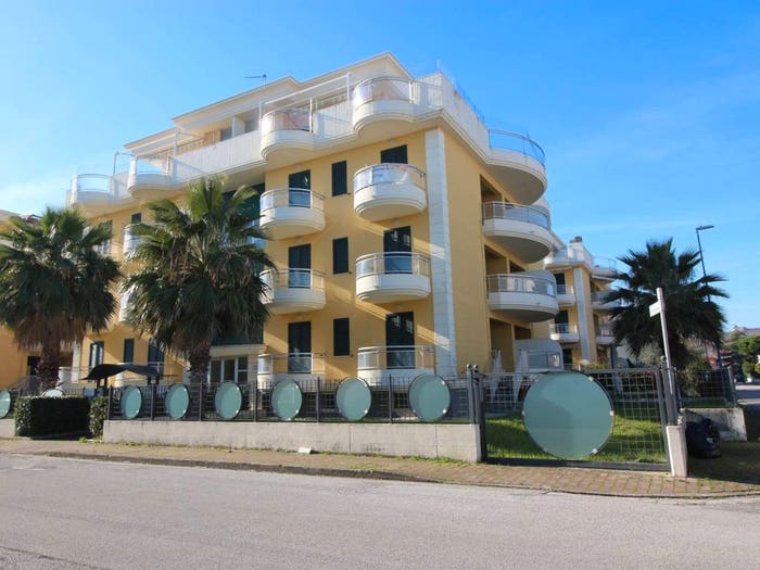 Appartamento trilocale in vendita in Via Amendola, Villa Rosa, Martinsicuro