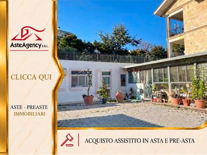 Appartamento quadrilocale in vendita in Via Giovanni XXIII, Capodarco, Fermo