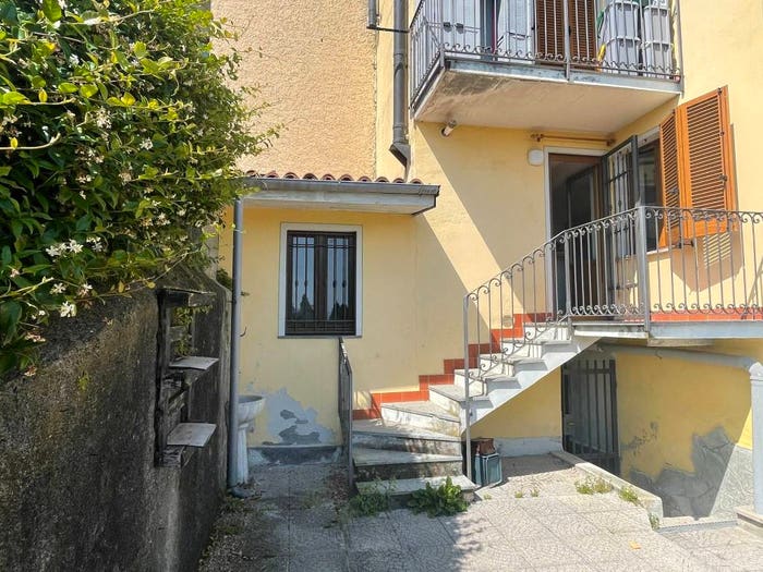 Appartamento bilocale in vendita in Via Alessandro Manzoni, Dagnente, Arona