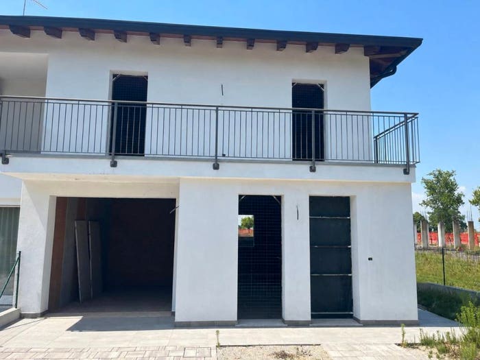 Casa quadrilocale in vendita in via foscolo belfiore di pramaggiore, Belfiore, Pramaggiore