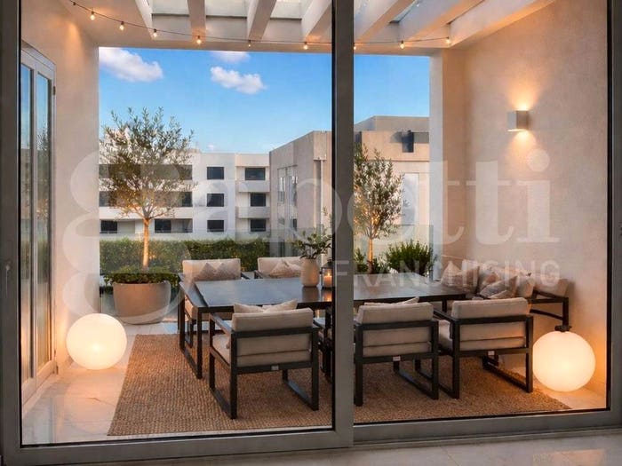 Appartamento con 5 locali in vendita in Viale Giustino Fortunato, Aversa