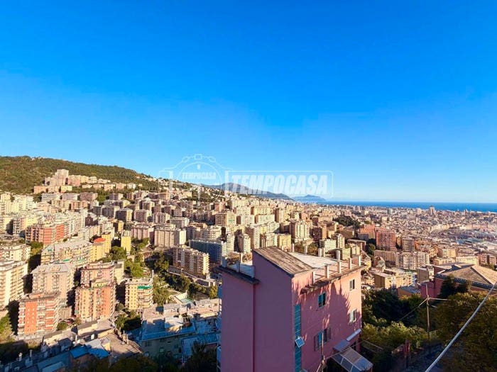 Appartamento quadrilocale in vendita in Salita di Granarolo, San Teodoro, Genova