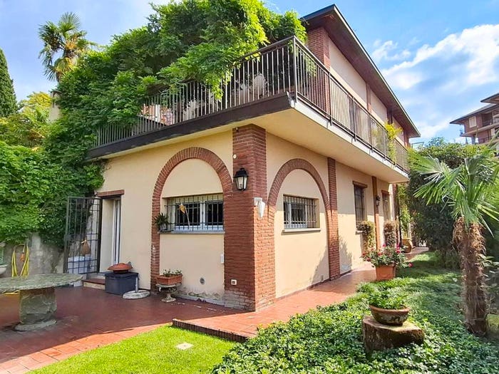 Casa quadrilocale in vendita in Via Francesco Daverio, Centro, Cantù