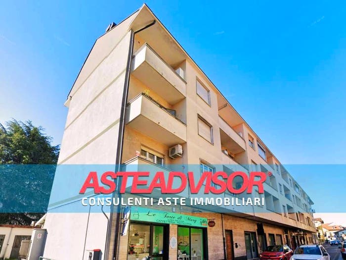 Appartamento quadrilocale in vendita in Via Castellazzo, Centro, Orbassano