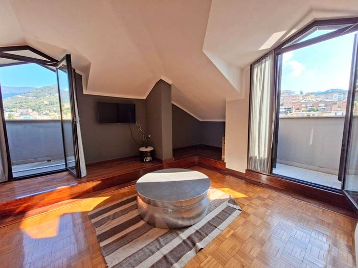 Appartamento trilocale in vendita in Via Pellerano Murtula, Centro Interno Ferrovia, Rapallo