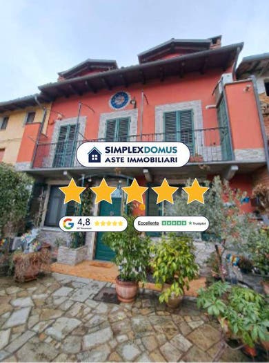 Casa con 6 locali in vendita in Via Cavour, Centro, Quattordio