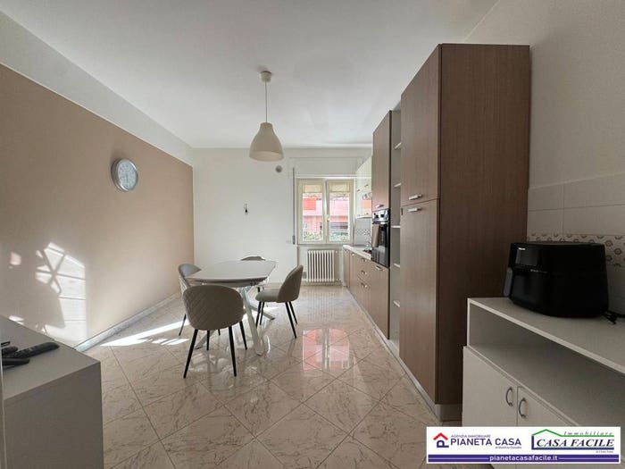 Appartamento quadrilocale in vendita in Via Vincenzo Caropreso, Centro, Matera
