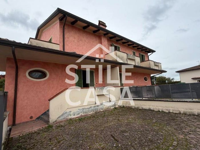 Casa con 6 locali in vendita in IT, Fucecchio