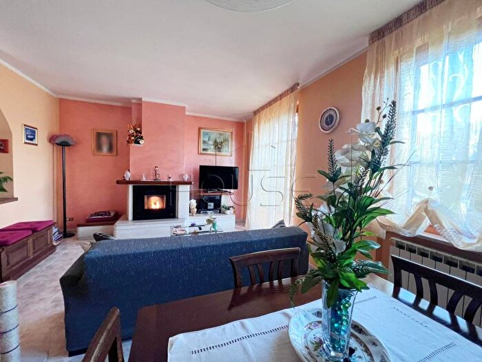 Appartamento trilocale in vendita in Verna, Umbertide