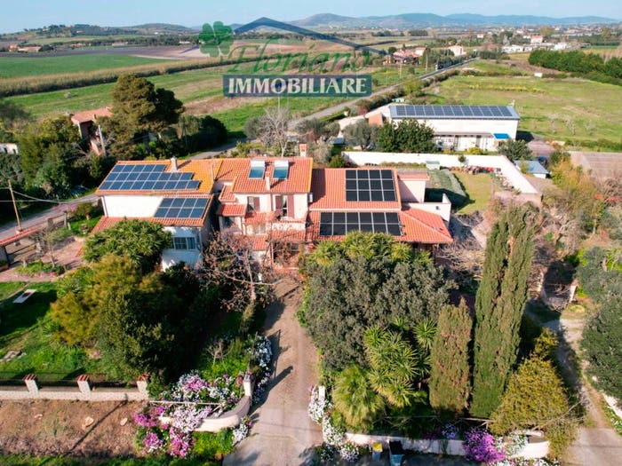 Appartamento trilocale in vendita in Via dei Pini, Montalto di Castro