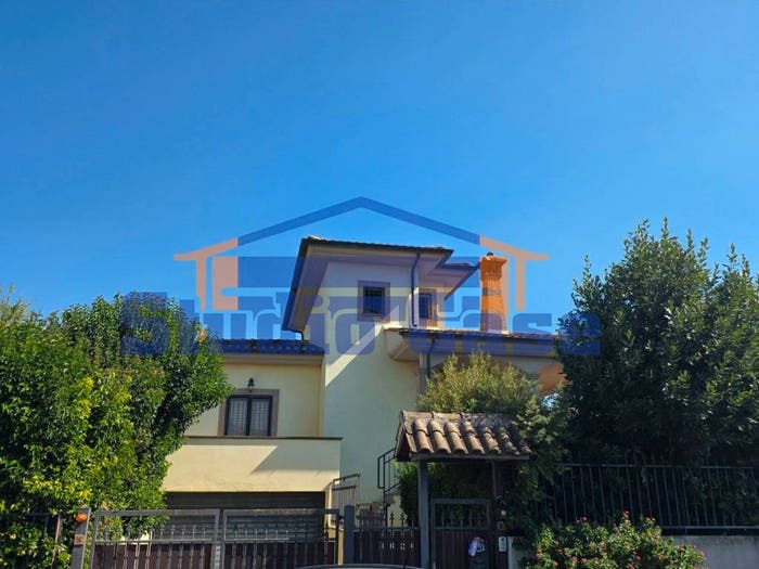 Casa con 6 locali in vendita in Via Elini, Aranova, Fiumicino