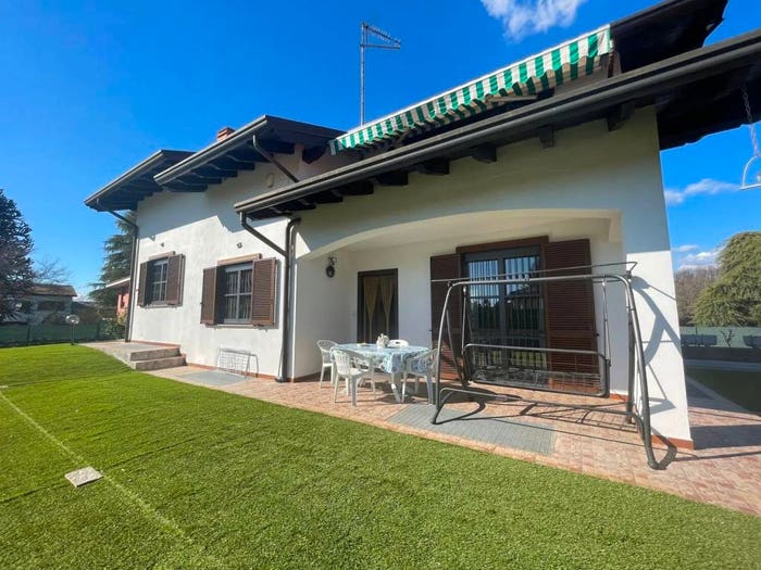 Casa con 5 locali in vendita in Centro, Vergiate