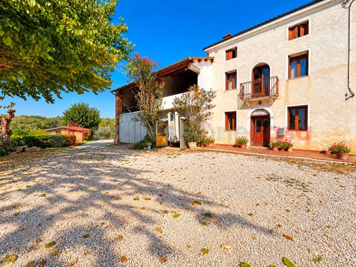 Casa quadrilocale in vendita in Via Monte Bandiera, Lonigo