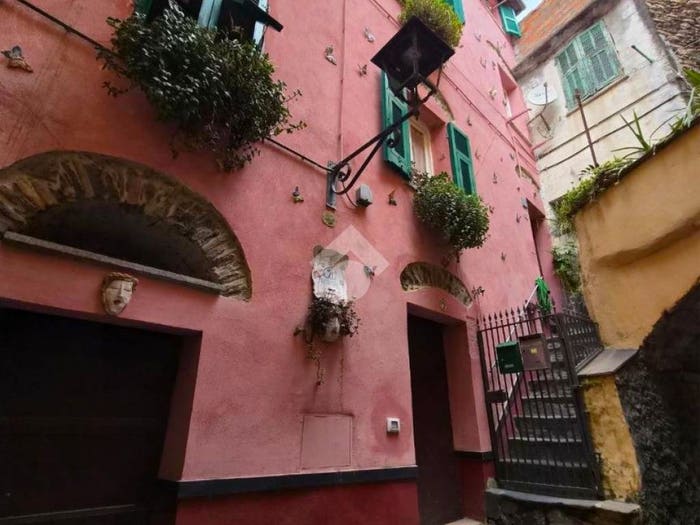 Appartamento trilocale in vendita in Via Gioberti, Centro, Badalucco