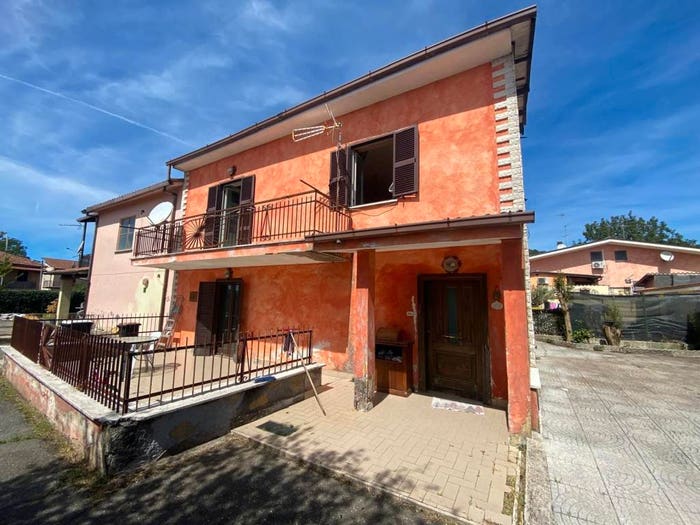 Appartamento trilocale in vendita in Via Quadrelle, Centro, Palestrina