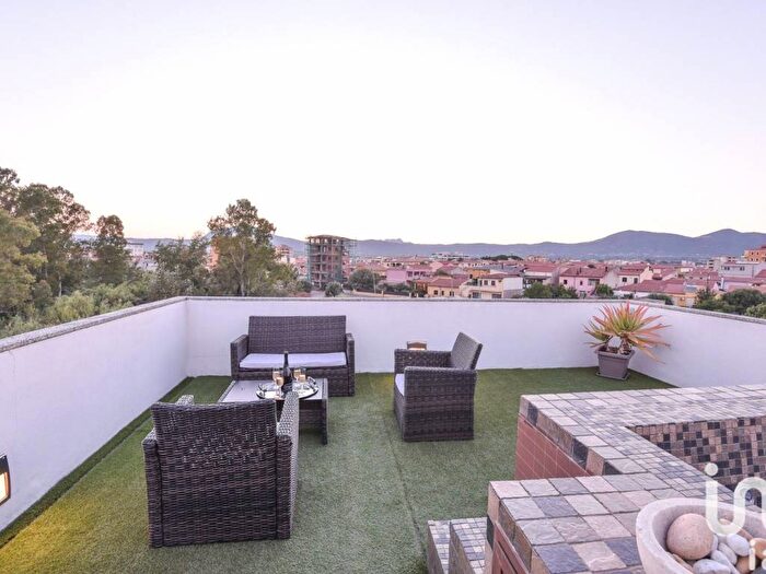 Casa con 5 locali in vendita in Via Guido D'Arezzo, Santa Maria, Olbia