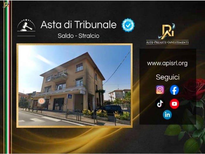 Appartamento con 6 locali in vendita in Via Morazzone, Centro, Gazzada Schianno
