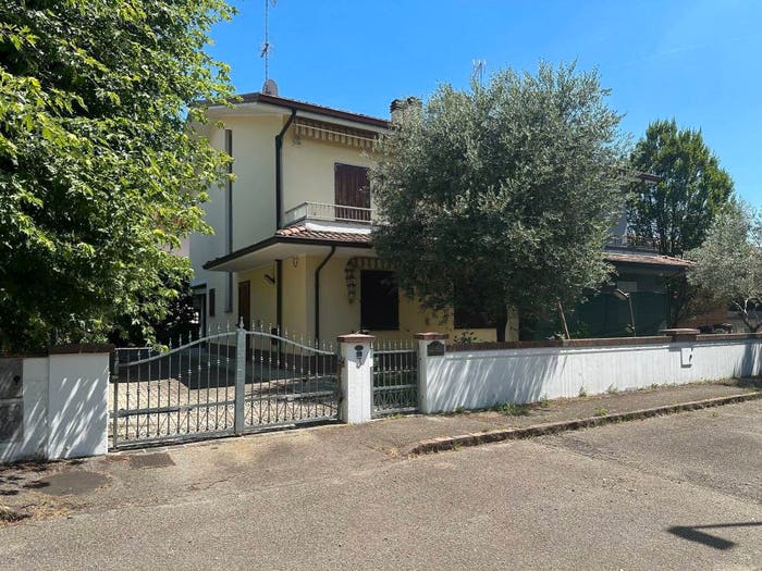 Casa con 5 locali in vendita in Via Don Placido Ansaloni, Centro, Nonantola