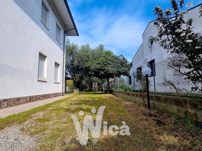 Casa quadrilocale in vendita in Borella, Cesenatico