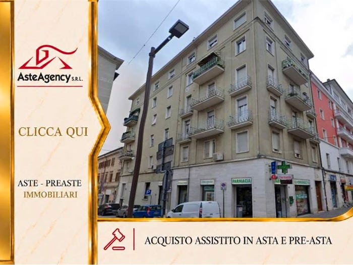 Appartamento con 5 locali in vendita in Corso Cavour, Centro, Macerata