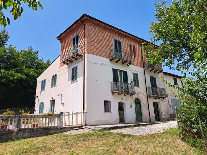Casa con 6 locali in vendita in Strada Provinciale Volturno Pentrica, Cantalupo nel Sannio
