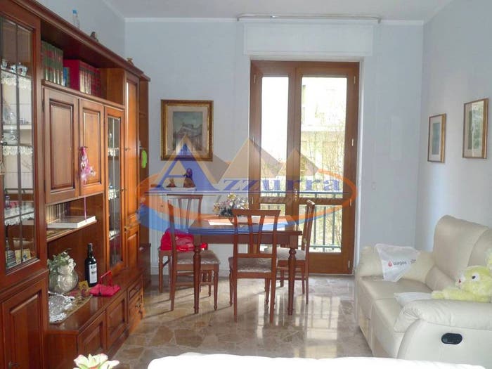 Appartamento quadrilocale in vendita in Via Giacomo Antonio De Giorgi, Borgo Rovereto Piscina, Alessandria