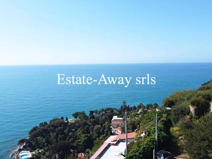 Casa con 5 locali in vendita in Strada Salve Regina, Arziglia Madonna della Ruota, Bordighera