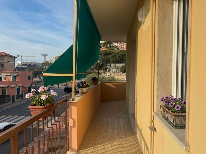 Appartamento trilocale in vendita in Viale della Repubblica, Centro, Pietra Ligure