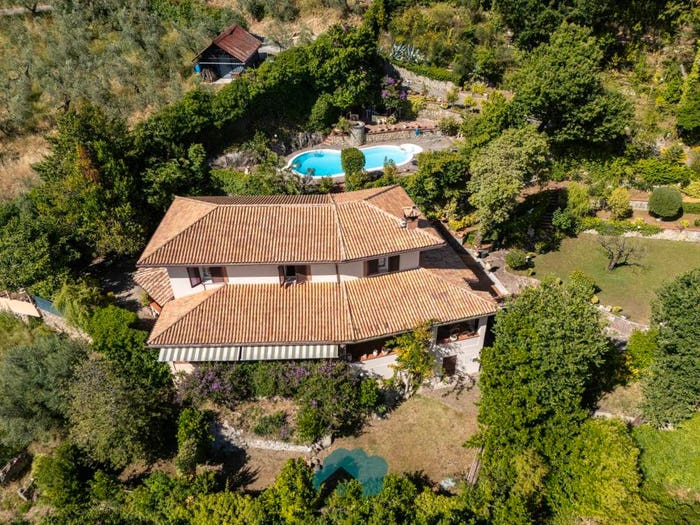 Casa con 6 locali in vendita in Via Selva di Sotto, Olevano Romano