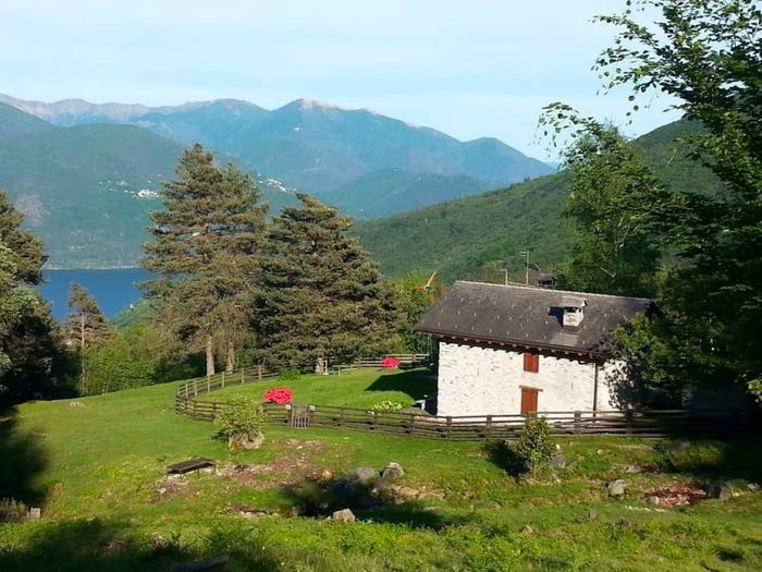 Casa trilocale in vendita in Strada Statale di Valle Cannobina, Cannobio