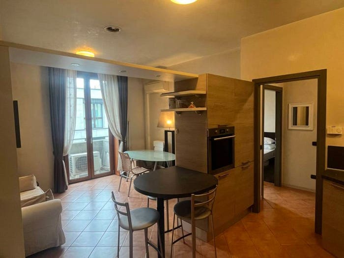Appartamento bilocale in affitto in Via Cola Montano, Isola, Milano