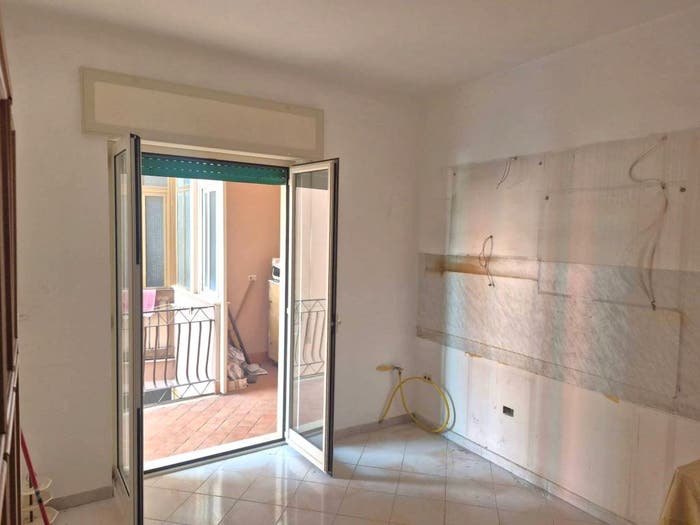 Appartamento trilocale in vendita in Fuorigrotta, Napoli