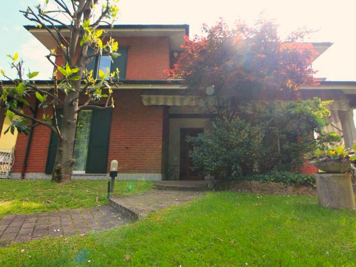 Casa con 6 locali in vendita in Via San Pietro, Casorezzo