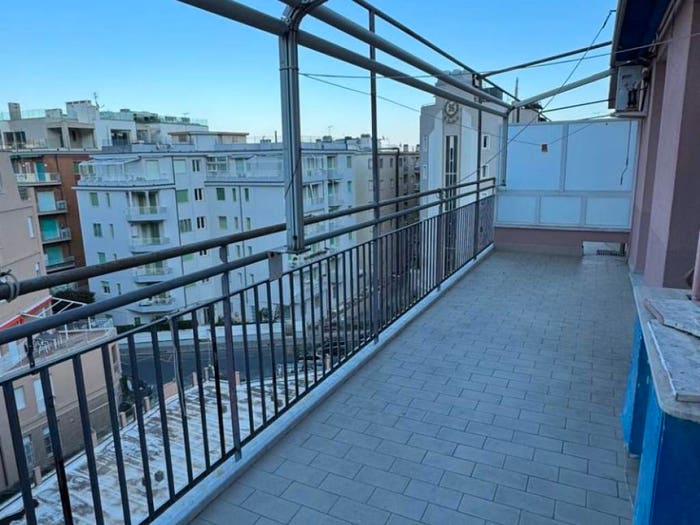 Casa bilocale in vendita in Via Leonardo da Vinci, Via Roma Borgo Barusso, Alassio