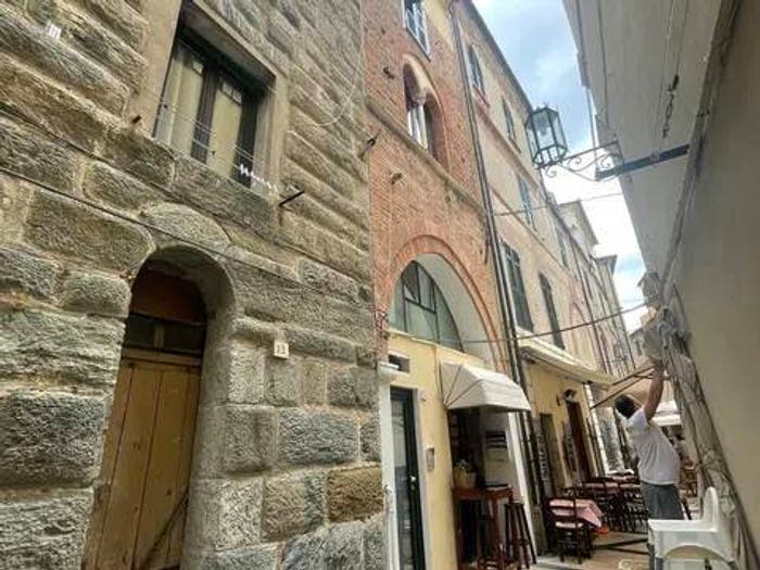 Appartamento trilocale in vendita in Piazza Daniele Manin No Number, Centro, Noli