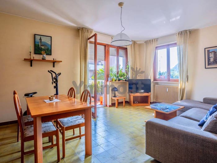Appartamento trilocale in vendita in Viale Dante Alighieri, Centro, Luino