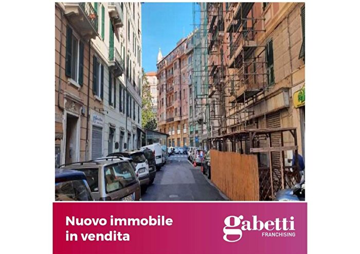 Appartamento monolocale in vendita in Via Monti, Savona
