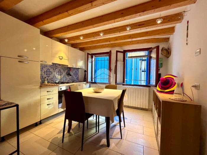 Casa quadrilocale in vendita in Via Sottomarina, Sottomarina, Chioggia