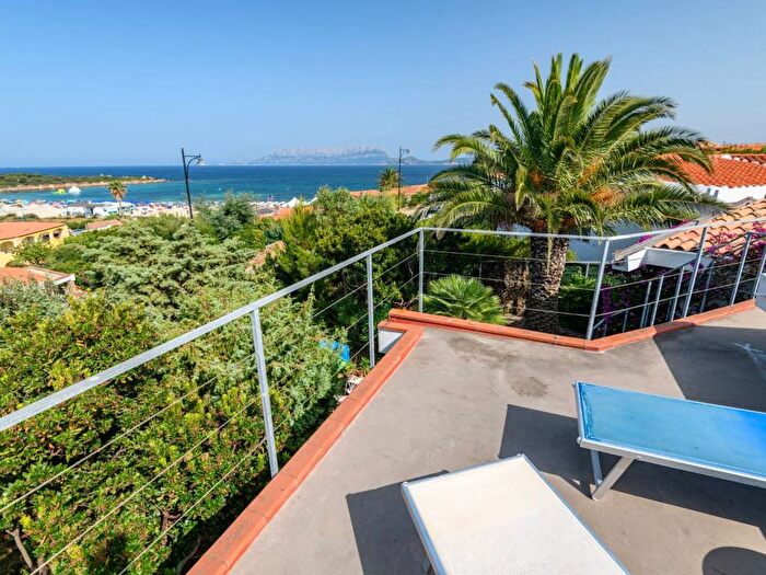 Casa trilocale in vendita in Via Mar Caspio, Pittulongu, Olbia
