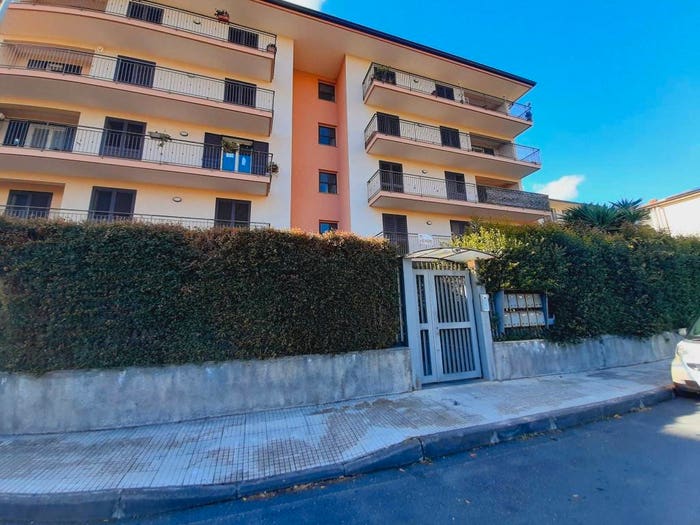 Appartamento quadrilocale in vendita in Via Gerardo Marrone, Giarre