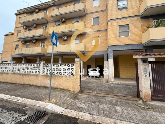 Appartamento trilocale in vendita in GABRIELE D'ANNUNZIO, Paradiso Minnuta, Brindisi